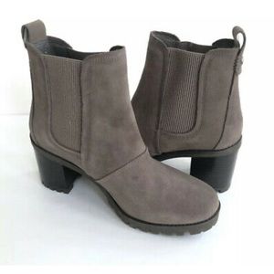 UGG HAZEL MOLE LEATHER WATERPROOF BLOCK HEEL BOOTIE - 8.5